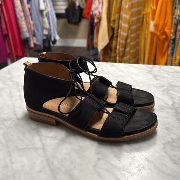 Gentle Souls Black Suede Leather Strappy Open Toe Gladiator Style Sandal Size 7 - Picture 3 of 8